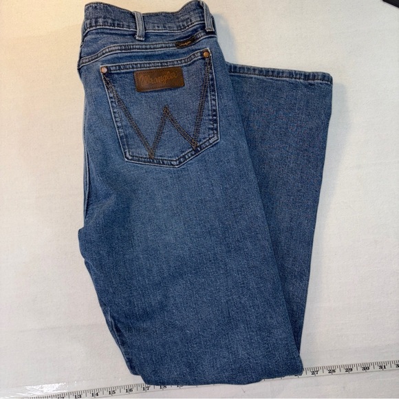 Wrangler Men’s Straight Leg Jeans Classic Denim 36x32 RN 130273 CA 55384 - Picture 6 of 8